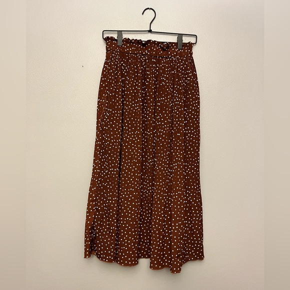 EXLURA Dresses & Skirts - 5/$25 EXLURA High-waisted Polka Dot Pleated Midi Swing Skirt with Pockets - S